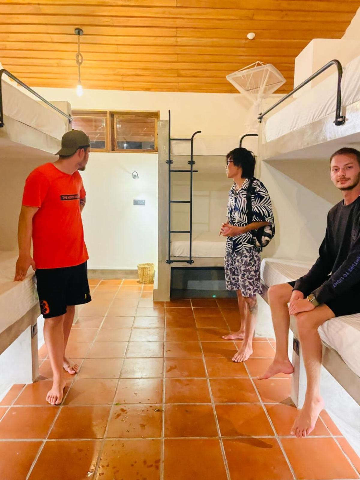 Bappa'S Place ディックウェラ 部屋 写真